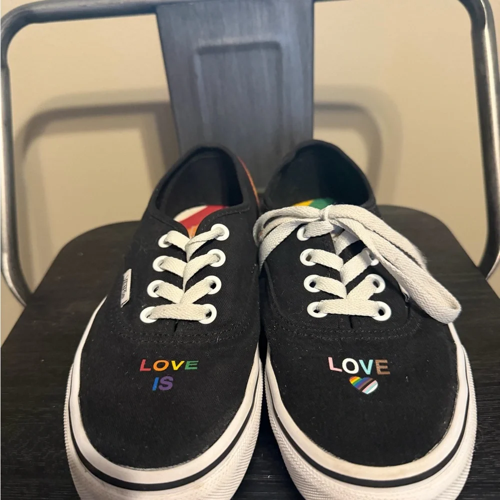 Vans X Pride “Authentic Pride” Paul Van Doren VN00EE3RNC Rainbow Love Is W7/M5.5 - Picture 2 of 11